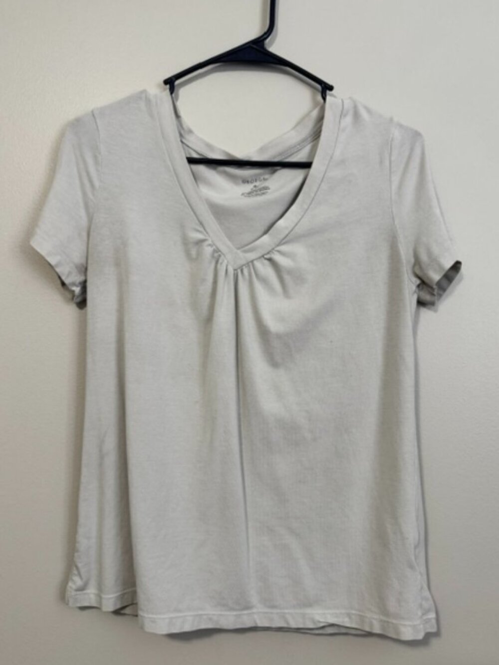 Woman's George Short Sleeve V Neck Ruched Neckline Color Grey Size Medium